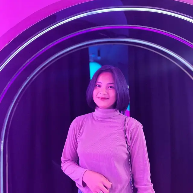 6 Potret Terbaru Aisyah Rahmawati, Pembawa Baki Upacara Penurunan Bendera HUT ke-74 RI