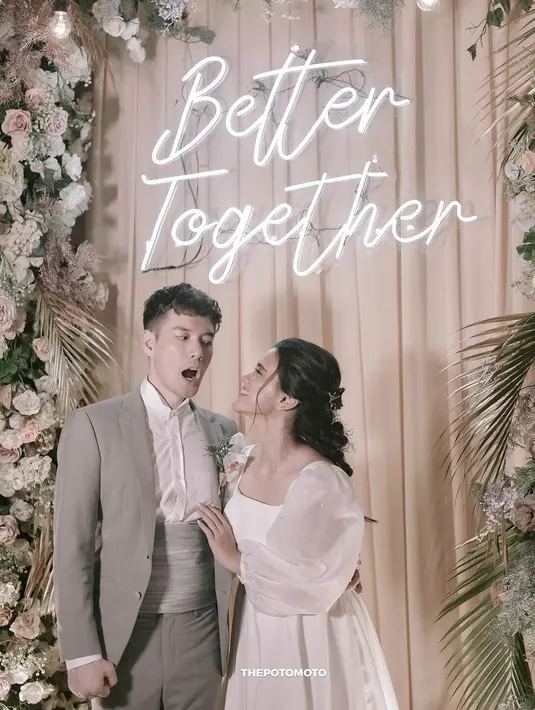 Audi menceritakan tentang ngidam yang dialaminya selama hamil. Bukan jenis makanan yang aneh, justru di ngidamnya ini Audi ingin selalu dekat dengan sang suami. (Instagram/audimarissa)