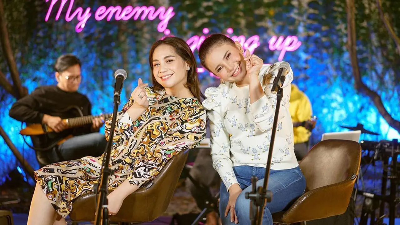 Disebut Diva Millenial Vs Diva Andara, Ini 6 Potret Nagita Slavina Bareng Rossa