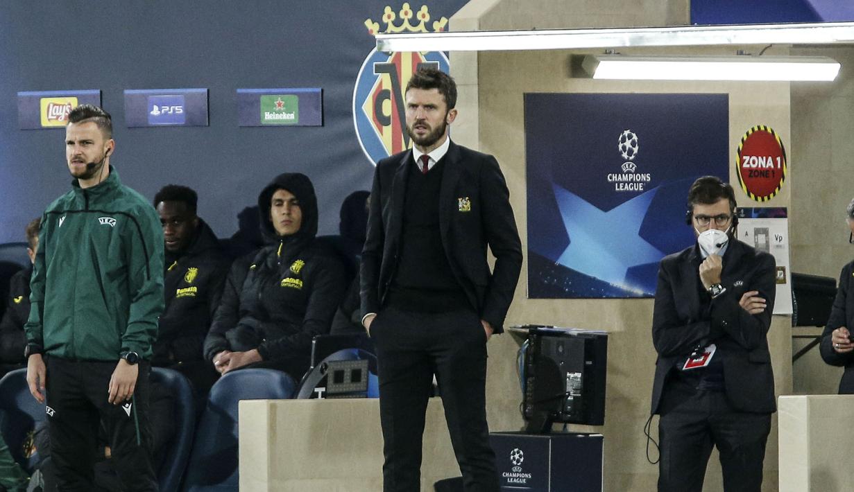 Michael Carrick ditunjuk sebagai pelatih sementara Manchester United menggantikan Ole Gunnar Solskjaer yang didepak akibat gagal memberikan performa terbaik Skuat Setan Merah. (AP/Alberto Saiz)