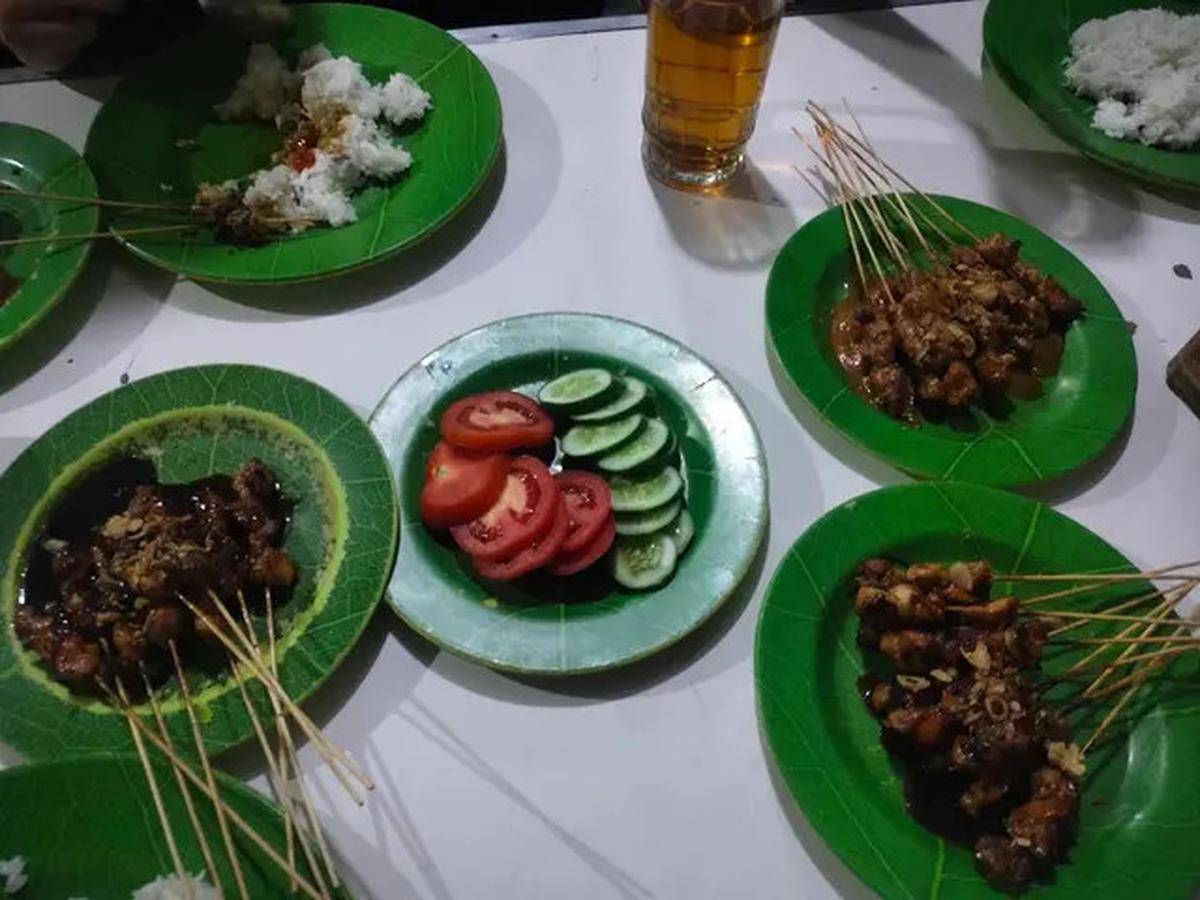 10 Rekomendasi Tempat Makan Sate Enak di Bandung Tahun 2025, Ikon Kuliner Legendaris yang Wajib Coba