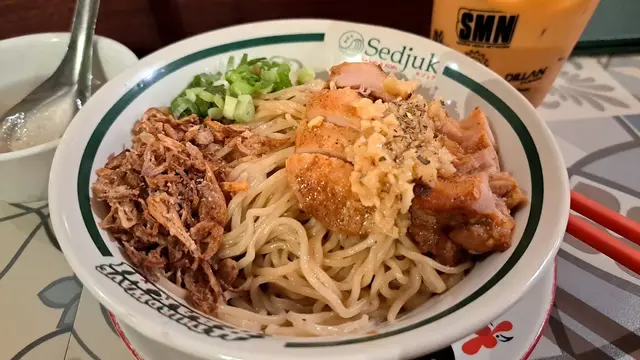 Sedjuk Bakmi & Kopi Lokananta Solo