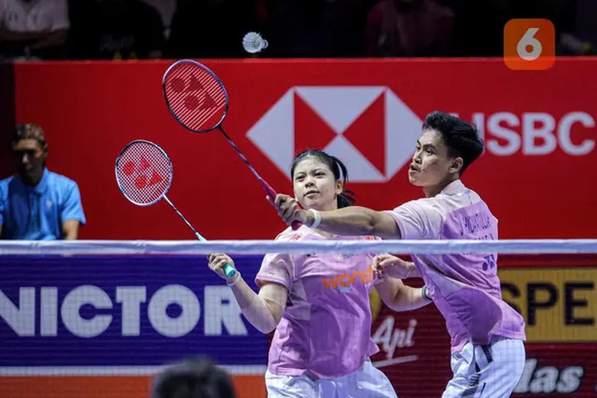 Foto: Debut Manis Felisha dan Jafar di Indonesia Open 2025, Menang Dua Gim Langsung
