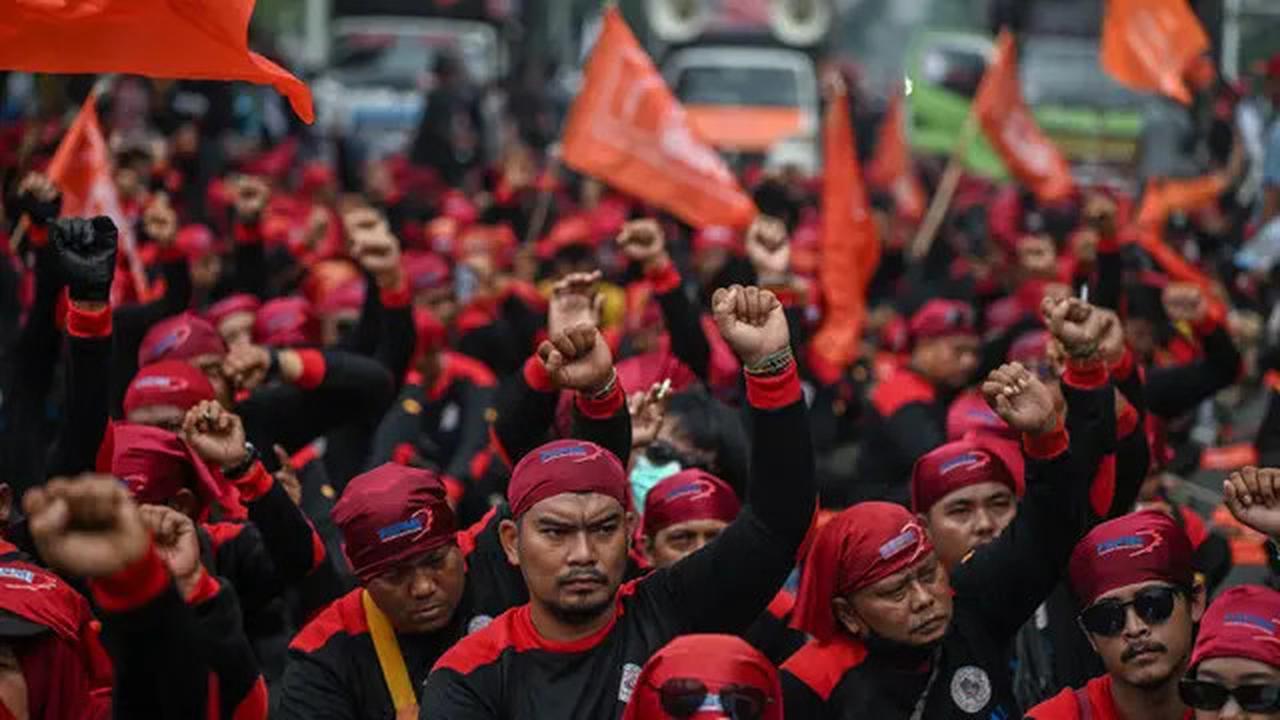 Upah Minimum 2026 Naik 10,5 Persen, Benarkah Bisa Sejahterakan Buruh?