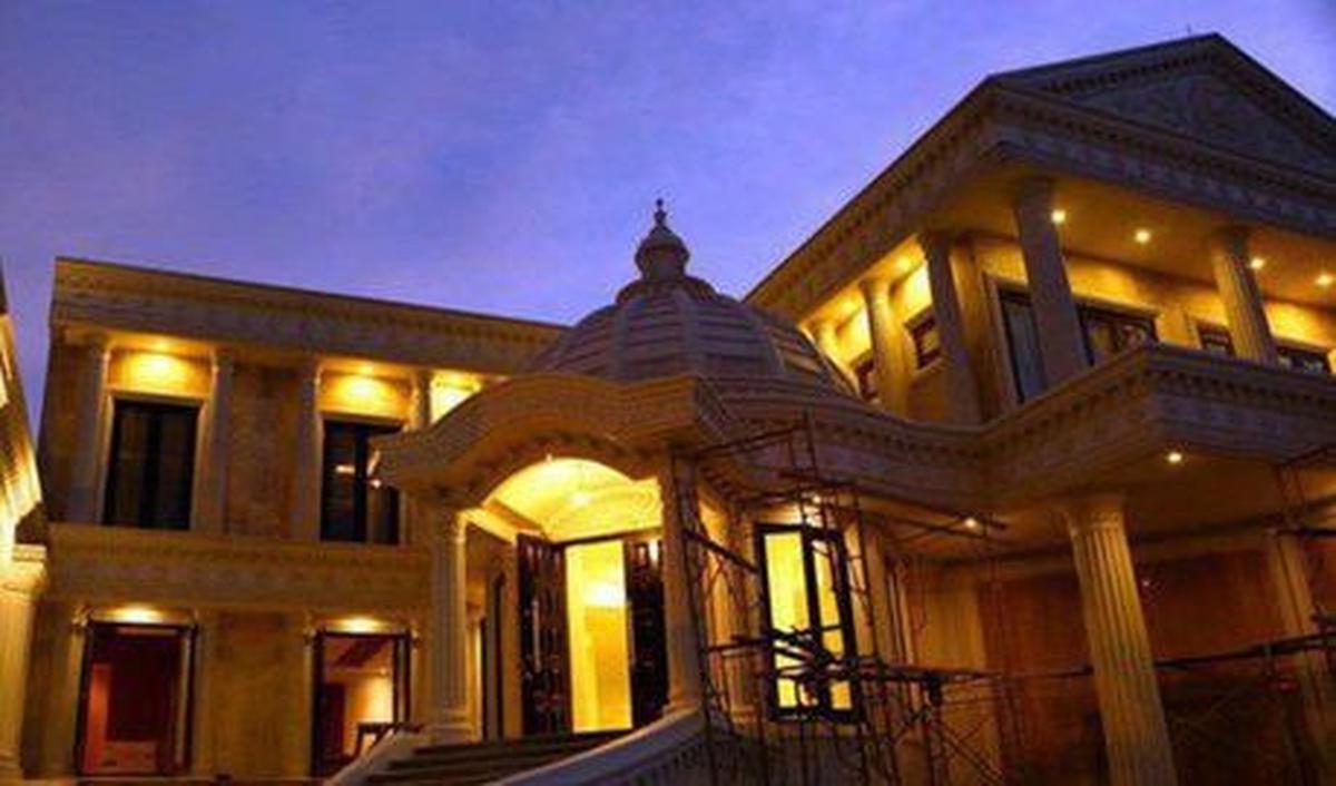 <b>3. Rumah bak Istana Anang dan Ashanty</b><br>