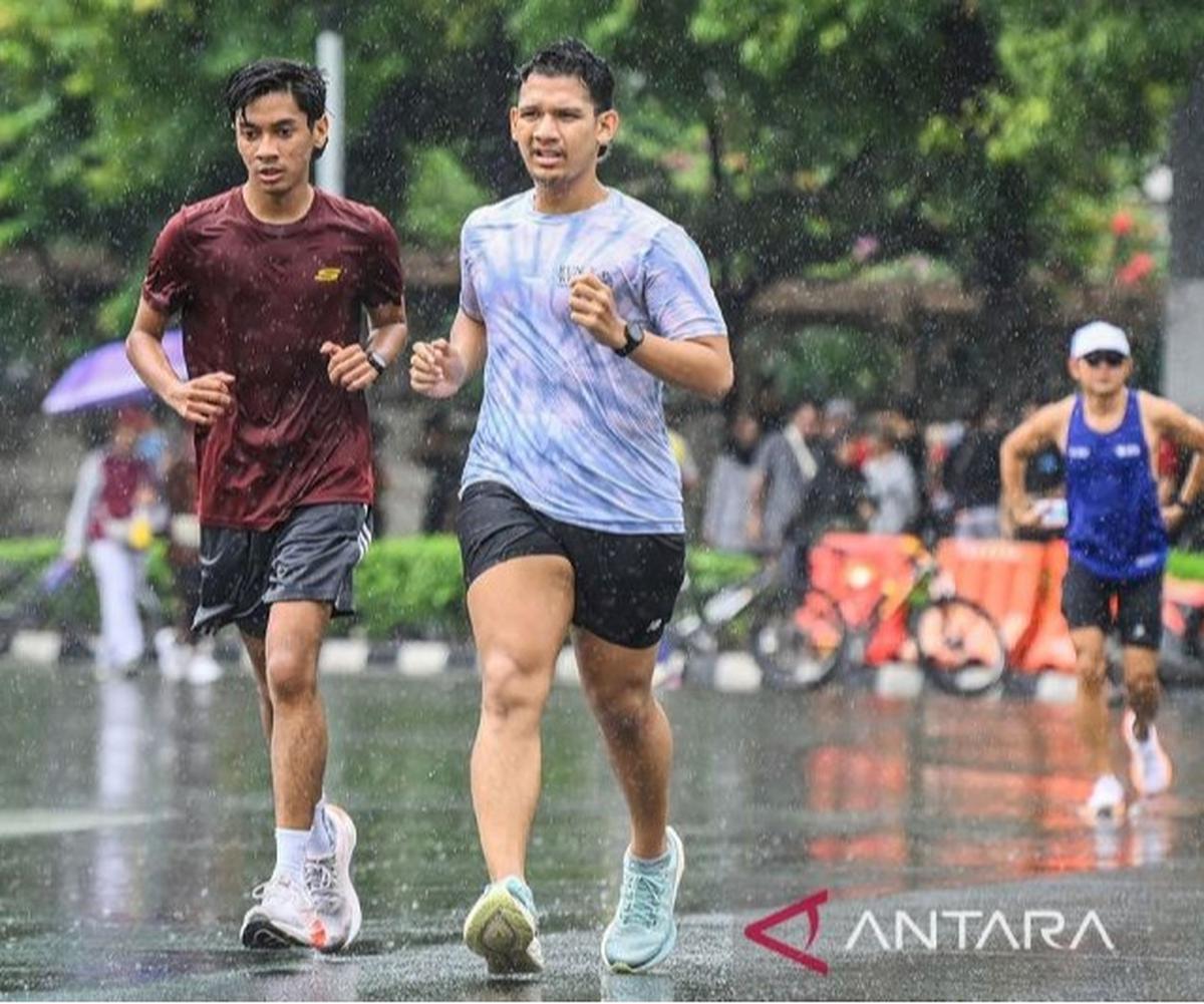Prakiraan Cuaca BMKG: Waspadai Hujan Petir di Jakarta, Bandung, Semarang Awal November