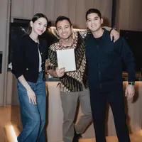Tampilan Kasual Alyssa Daguise saat Sebar Undangan ke Raffi Ahmad. [@raffinagita1717]