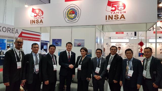 Ketua Umum INSA Carmelita Hartoto menjadi tamu kehormatan pada acara Pameran dan Konfrensi Asia Pacific Maritime (APM) ke-15 di Singapura. (Dok INSA)