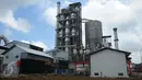 Pemandangan proyek pembangunan pabrik PT Semen Indonesia di Rembang, Jawa Tengah, Kamis (16/3). Pabrik semen tersebut diperkirakan mulai berproduksi April 2017, setelah melalui sejumlah uji coba beberapa waktu lalu. (Liputan6.com/Gempur M Surya)