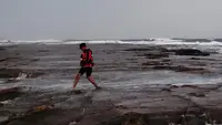 Liburan Berujung Petaka, Wisatawan Hilang Terseret Ombak di Lebak