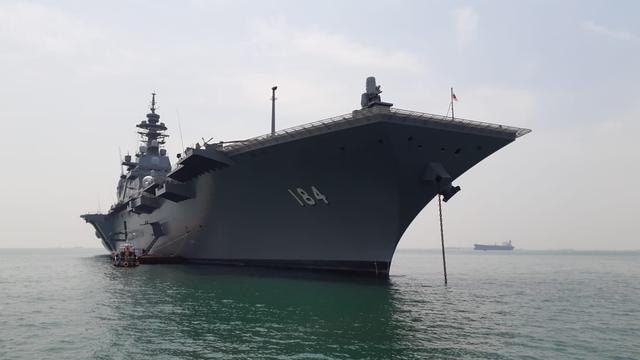 JS Kaga (helicopter-carrier class) in Tanjung Priok, Jakarta (18/9) Image: Rizki Akbar Hasan / Liputan6.com