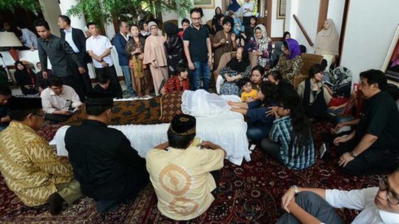 Fadjroel minta Presiden Jokowi beri Adnan Buyung gelar pahlawan