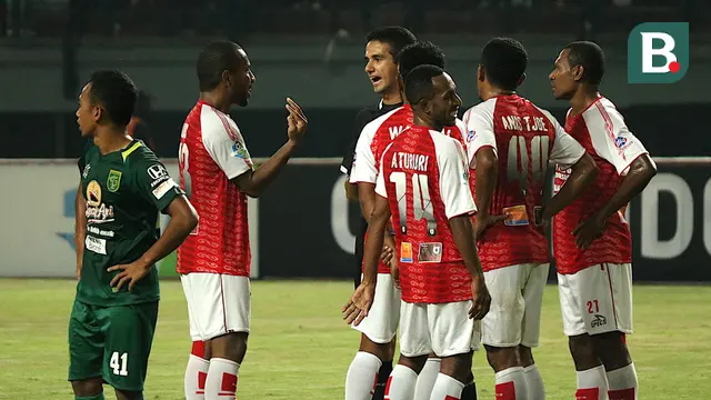 Persebaya Surabaya vs Persipura Jayapura