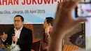 Staf ahli Kemenkeu RI Arif Budimanta (kiri) saat menjadi pembicara diskusi "Jelang Enam Bulan Pemerintahan Jokowi-JK" yang digelar Indo Barometer, Jakarta, Senin (6/4/2015). Kinerja Jokowi-JK menururn di mata publik.(Liputan6.com/Helmi Afandi)