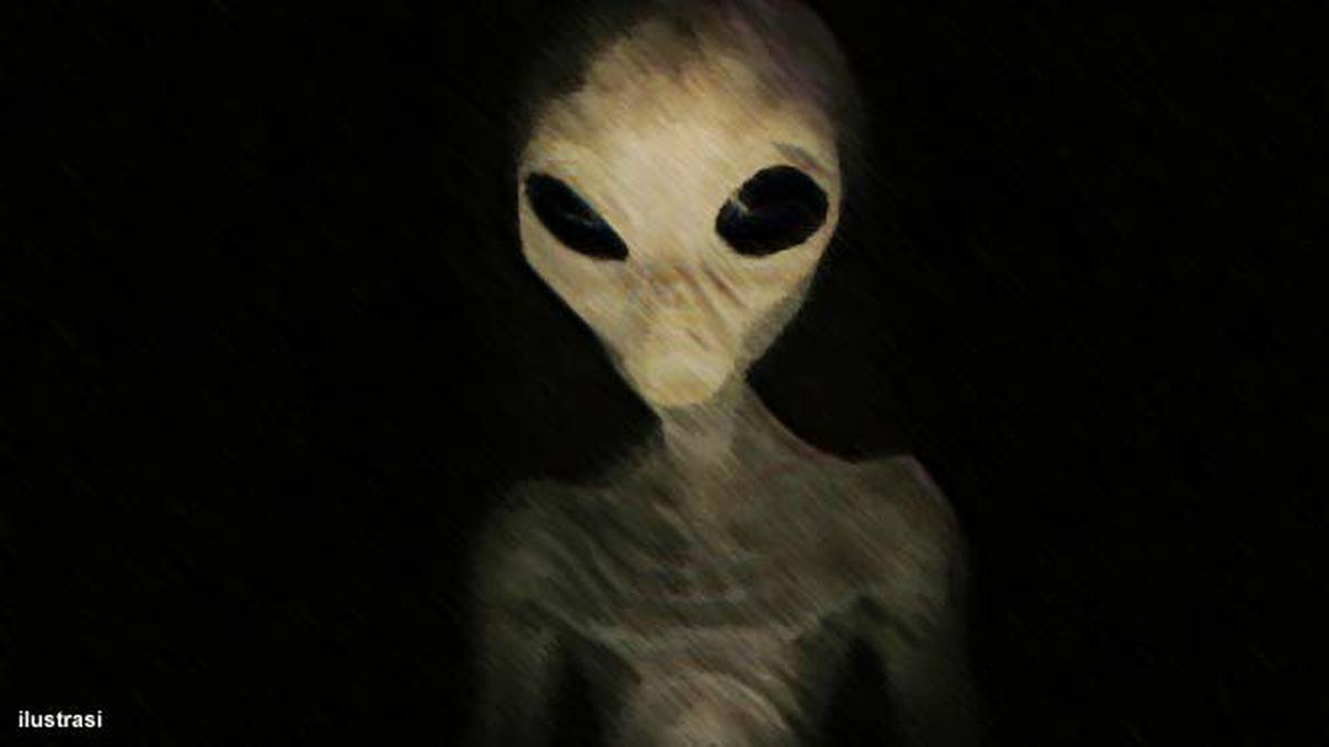 Politisi Inggris Mengaku Keperjakaannya Direnggut Alien