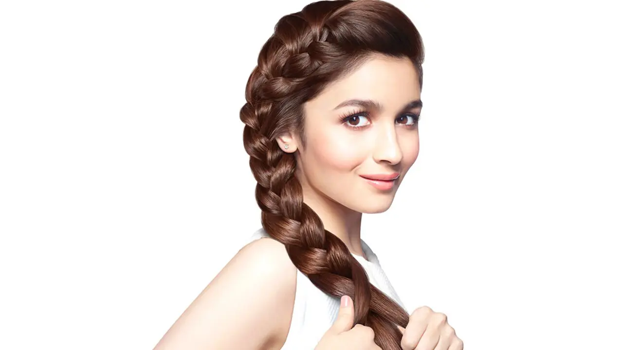 [Bintang] Ketahui 12 Potongan Rambut Perempuan Berdasarkan Zodiak!