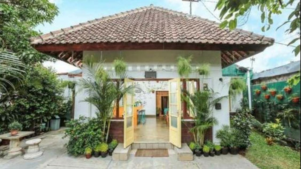 4. Renovasi Rumah Desa dengan Sentuhan Modern