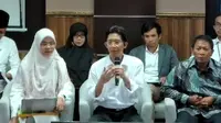 Dekan FK Undip Konfirmasi Kebenaran Kasus Lama Perundungan PPDS, Senior Suruh Junior Makan 5 Bungkus Nasi Padang (23/8/2024). Foto: Tangkapan layar zoom FK Undip.