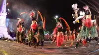 Wayang Jogja Night Carnival memeriahkan puncak perayaan HUT ke-260 Kota Yogyakarta. (Liputan6.com/Switzy Sabandar)