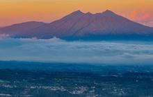 FOTO: Pesona Alam Puncak Masih Menjadi Tujuan Favorit Warga Saat Libur Panjang