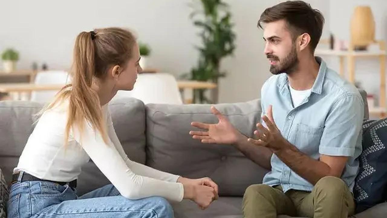 Lima Tanda Seorang Pria Jatuh Cinta Padamu dengan Sikap Menawannya