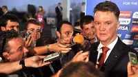 Louis van Gaal Negosiasi dengan Spurs