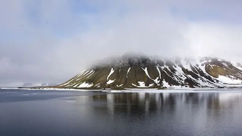 Pulau Tersembunyi di Arktik Utara