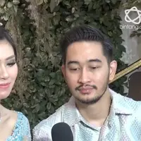 Jeje Govinda tak kuasa menutupi kekagumannya pada Syahnaz. Syahnaz tak seperti wanita yang selama ini ia kenal. Menurut Jeje, Syahnaz terlihat sangat cantik.