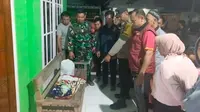 Kisah Pilu Bayi dan Sepucuk Surat: Jeritan Utang Orang Tua