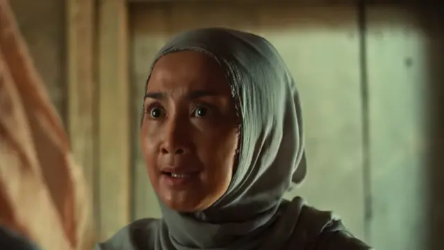 Desy Ratnasari sebagai Yuni dalam film Bayi Ajaib. (Foto: Dok. Falcon Black)