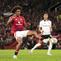 Pemain Manchester United, Joshua Zirkzee, mencetak gol ke gawang Fulham pada laga Liga Inggris di Stadion Old Trafford, Sabtu (17/8/2024). (Martin Rickett/PA via AP)