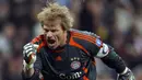 4. Oliver Kahn - Oliver Kahn merupakan salah satu legenda Bayern Munchen yang bermain pada tahun 1994-2008. Kiper tangguh asal Jerman ini sukses membawa Bayern Munchen meraih trofi Liga Champions 2000-2001. (AFP/Javier Soriano)