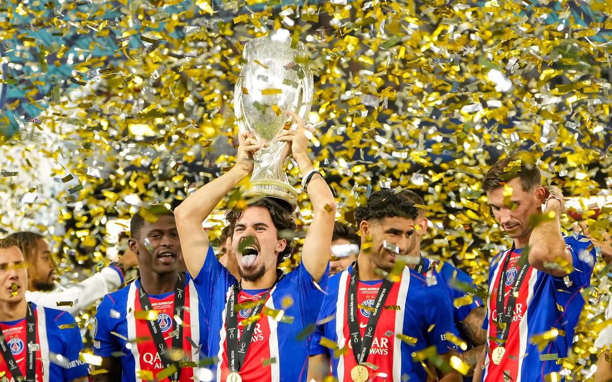 PSG Pertahankan Gelar Piala Super Eropa Usai Tumbangkan Aston Villa