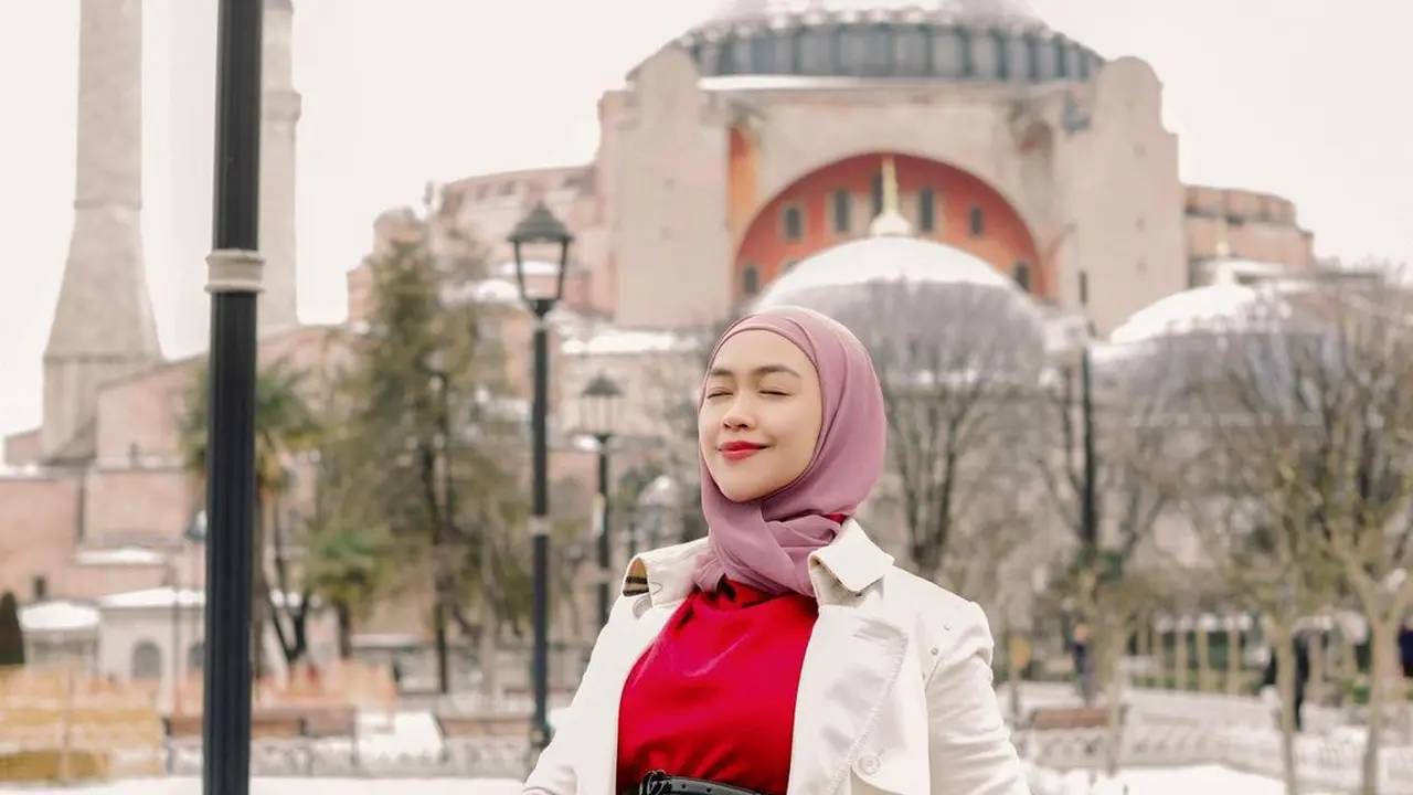 [Fimela] Ria Ricis dan Teuku Ryan