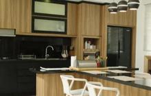 8 Desain Dapur Gaya Japandi yang Jadi Tren 2025, Ciptakan Ruang Memasak Rapi & Simpel