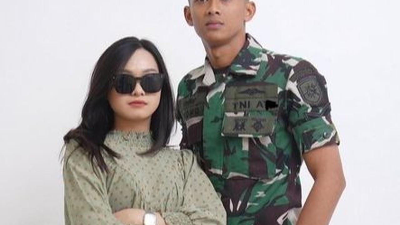Elly Sugigi Bahagia Anaknya Dilamar Prajurit TNI AL, Calon Mantu Sempat Takut Bertemu Camer