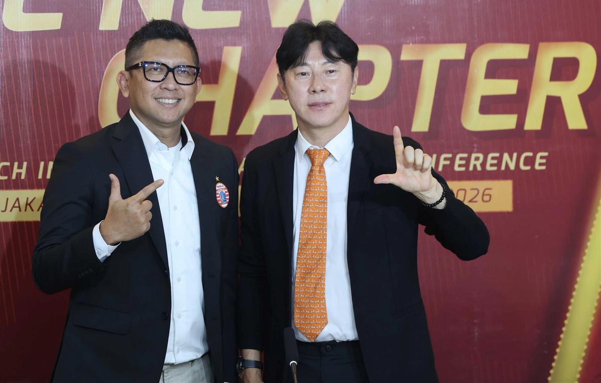 FOTO: Shin Tae-yong Resmi Tangani Persija Tiga Musim