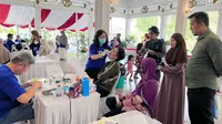 ICD Indonesia bekerja sama dengan Persatuan Dokter Gigi Indonesia (PDGI) Kuningan, menggelar bakti sosial pemeriksaan kesehatan gigi dan mulut untuk pelajar warga Kuningan. (Istimewa)