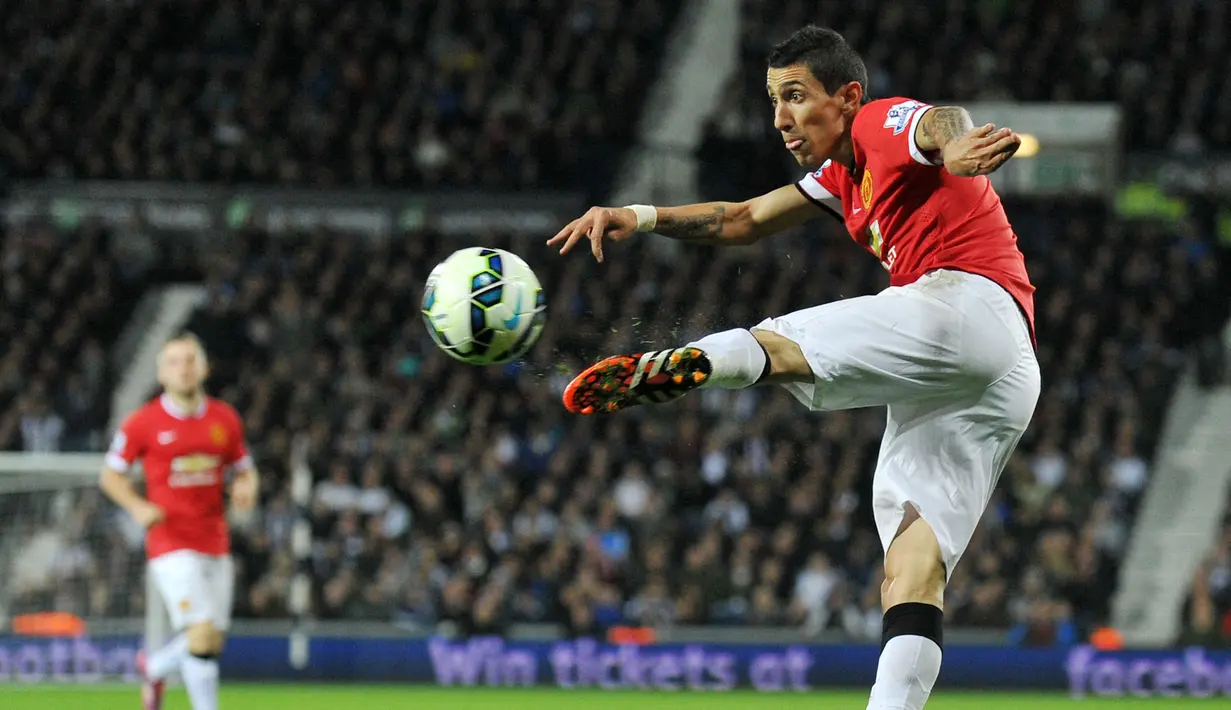 Angel Di Maria - Mantan pemain Real Madrid ini sempat dilabeli pembelian yang sia-sia Manchester United. Diboyong dengan harga fantastis yakni 75 juta euro nyatanya Di Maria gagal menunjukan performa terbaiknya. (Foto:AFP/Paul Ellis)