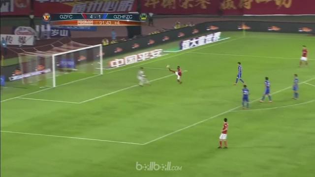Berita video Guangzhou Evergrande menang 5-1 atas Guizhou Zhicheng, sekaligus memastikan gelar juara Liga Super China. This video presented by BallBall.