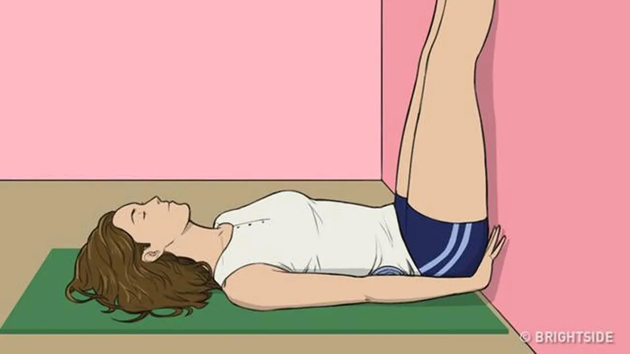Sikap Lilin Adalah Sikap Meluruskan Badan dengan Sikap Kedua Kaki Rapat ke Atas