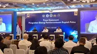 Detik-detik Pemusnahan Ratusan Ribu Lembar Uang Palsu