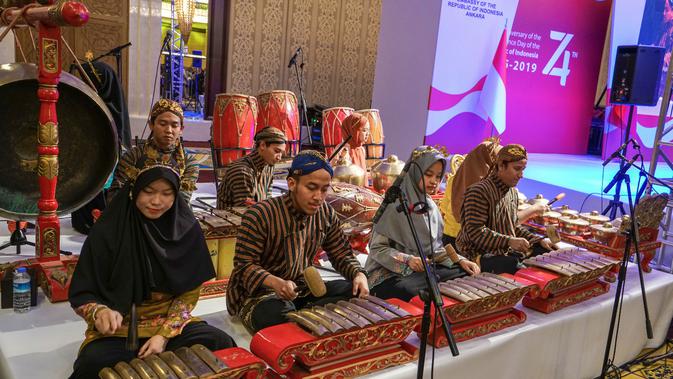 Pertunjukkan Seni Indonesia Peringati 70 Tahun Hubungan Diplomatik Indonesia-Turki di Ankara, Sabtu (21/9/2019) (Liputan6.com/KBRI Ankara)