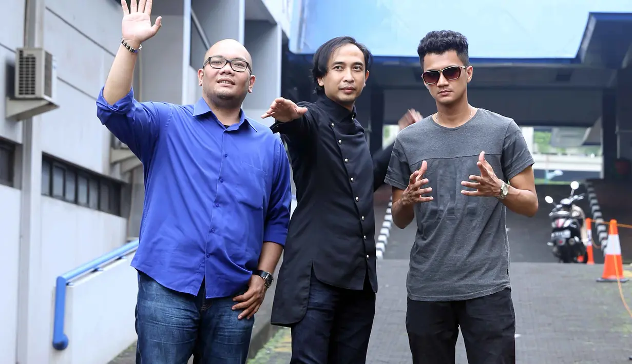 Beberapa penyanyi muda di gaet diantaranya, Bisma Karisma, Firly Firlana, Ferdinand Pardosi, Sandhy Sondoro, Isa Raja, Ryan Tedja, Agseisa, Tuffa, Romy Syalasa, Dion Agung, dan Barsena untuk menyanyikan 11 lagunya. (Nurwahyunan/Bintang.com)