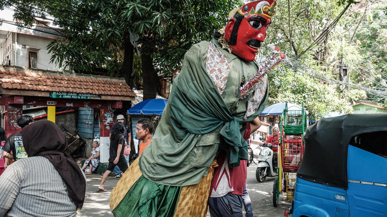 Pramono Anung Bakal Tertibkan Ondel-Ondel Mengamen di Jakarta