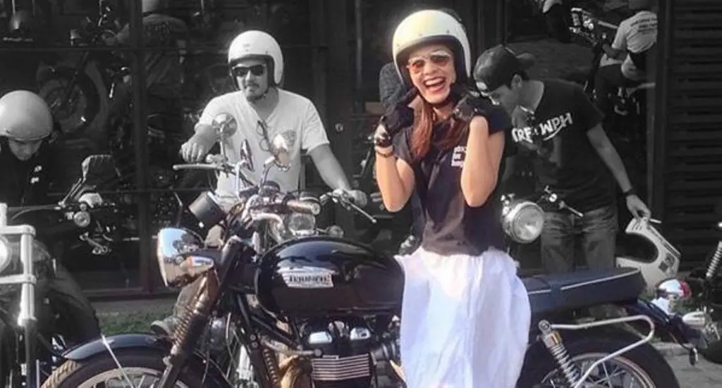 Dian Ayu punya hobi motor gede [foto: instagram/dianayulestari]