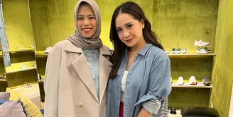 Kabar baik kembali disuguhkan oleh Nagita Slavina. Sebagai artis multitalenta papan atas Indonesia, ia seakan tak pernah berhenti menyajikan karya teranyar yang apik. [Foto dok: IKYK X NAGITASLAVINA.]