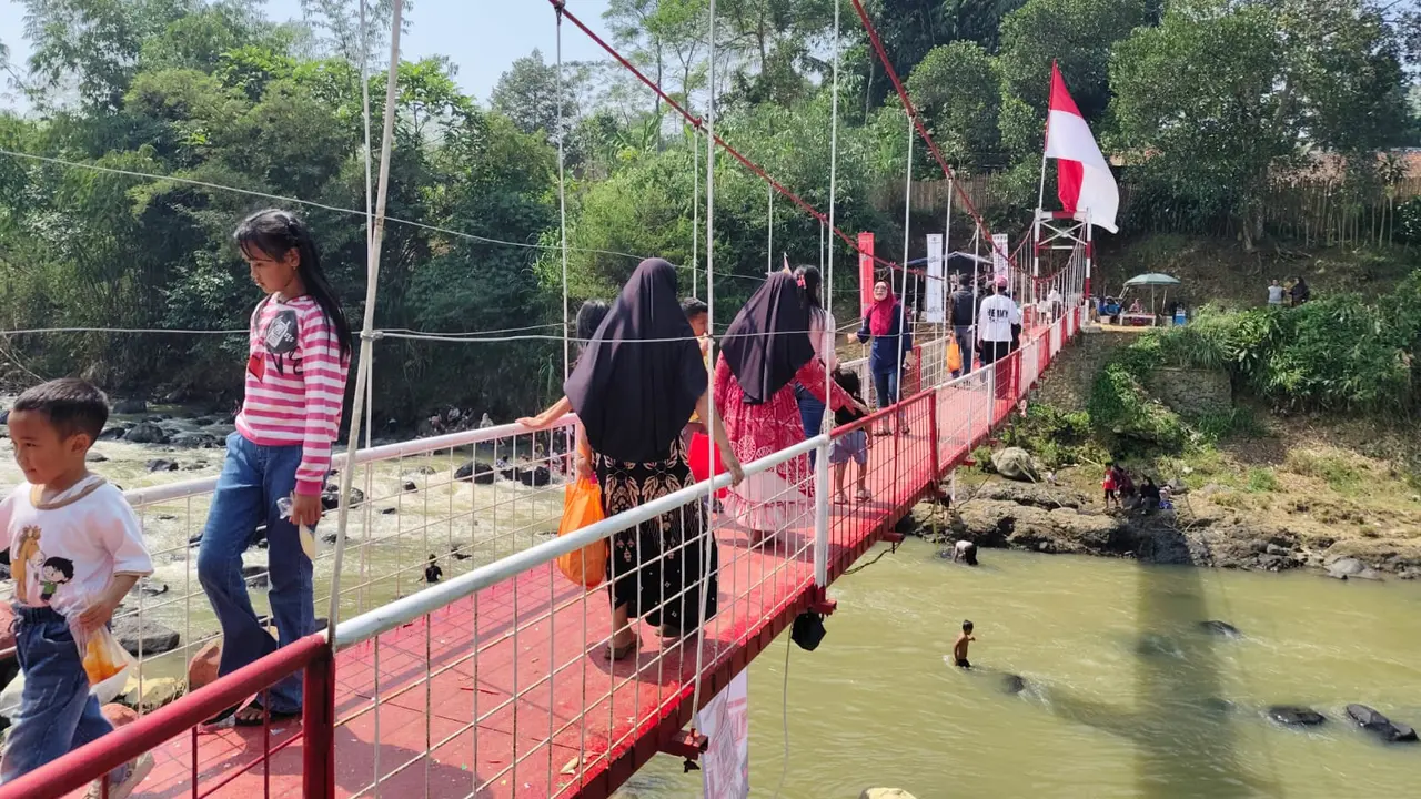 Jembatan Jantake di Sukabumi warisan Belanda telah direvitalisasi.