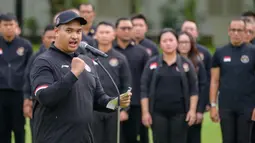 Menteri Pemuda dan Olahrga Dito Ariotedjo melaporkan, total kontingen Indonesia untuk Olimpiade Paris 2024 berjumlah 86 orang termasuk pelatih dan staf. (BAY ISMOYO/AFP)