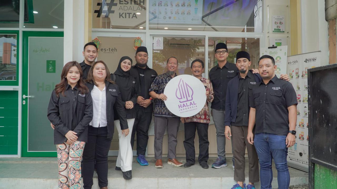 Brisia Jodie dan Jenita Janet Senang Esteh Indonesia Telah Tersertifikasi Halal dari MUI`